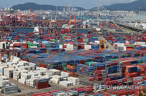 부산항 신선대·감만부두[연합뉴스 자료사진]